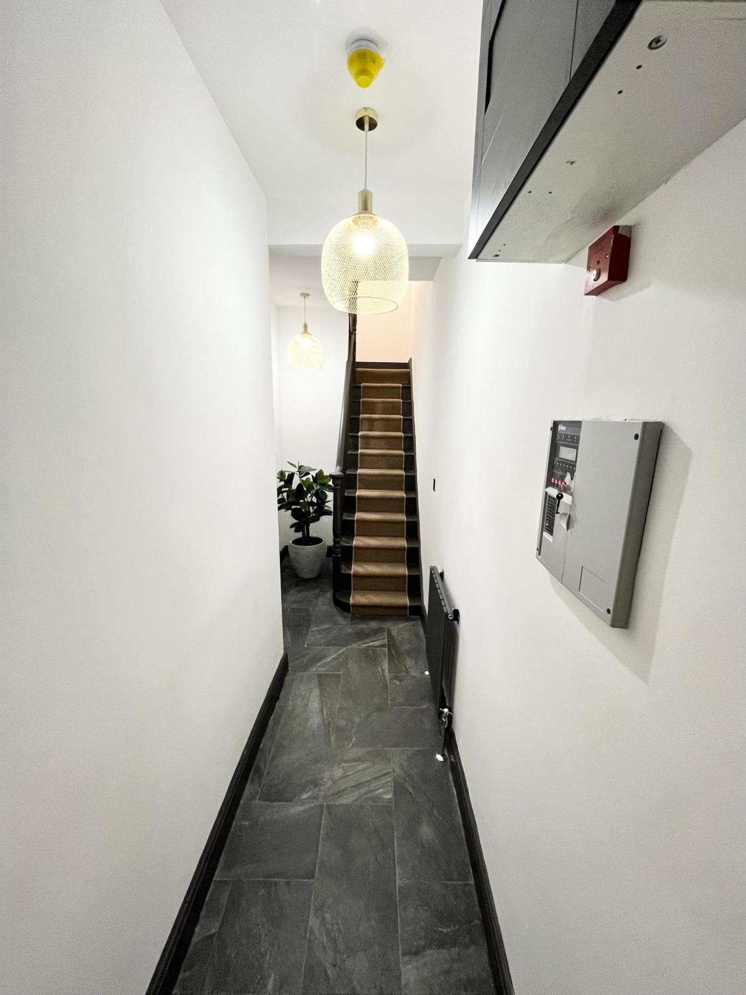 Fabulous 3 Bed - Near Excel - Sleeps 6 - 8 Appartement Londres